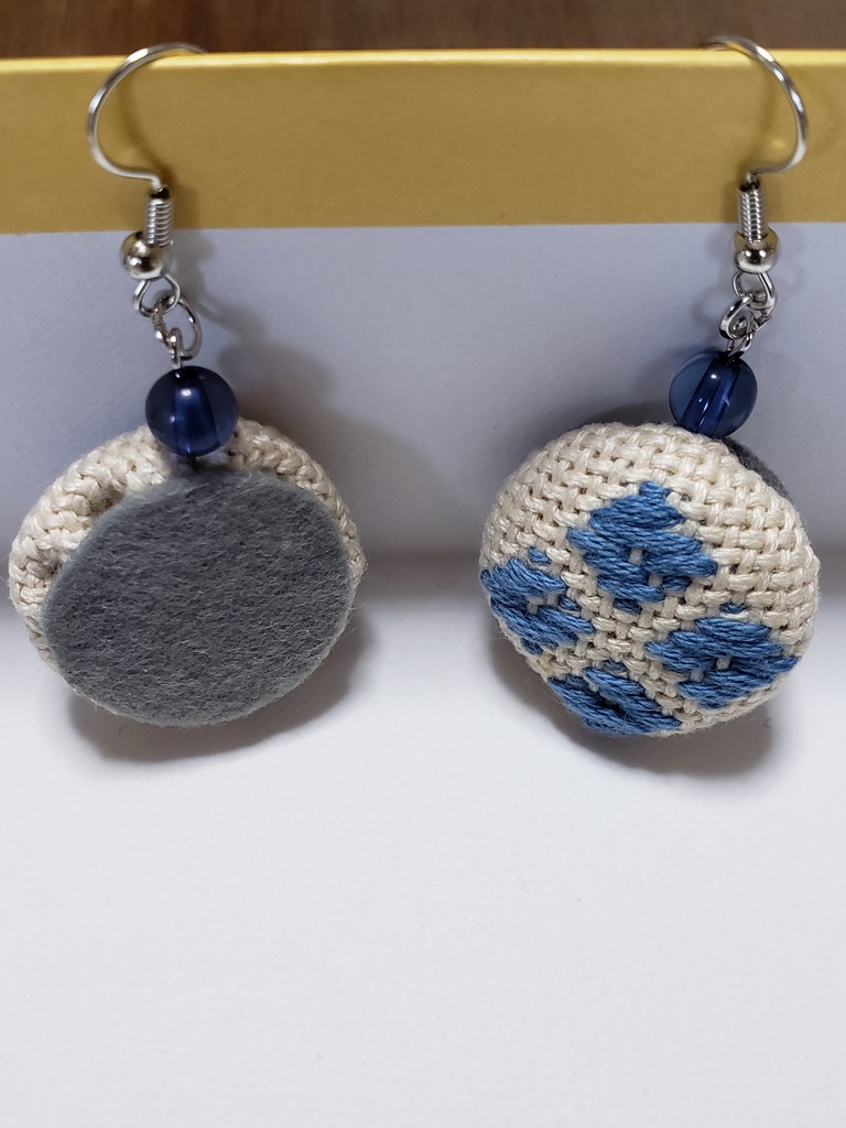 こぎん刺し タイツこごり ゆらりピアス 青系