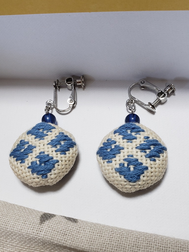 こぎん刺し　タイツこごり　ゆらりイヤリング　青系