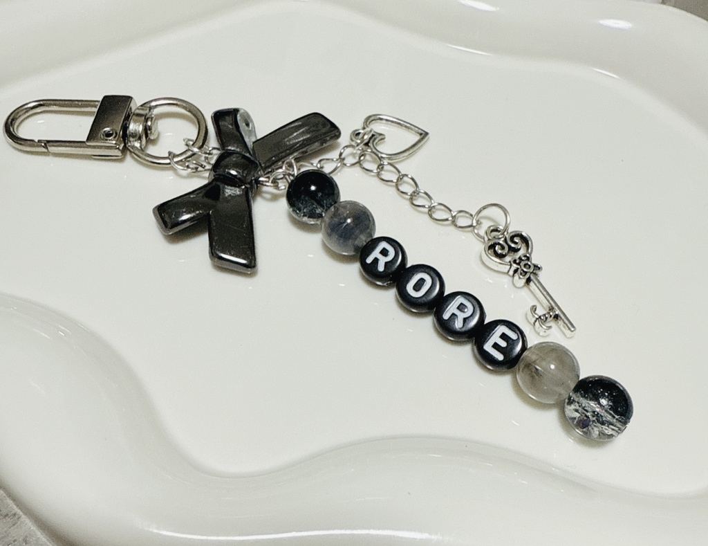 【にじさんじ】ビーズキーホルダー　y2k【ローレン・イロアス】