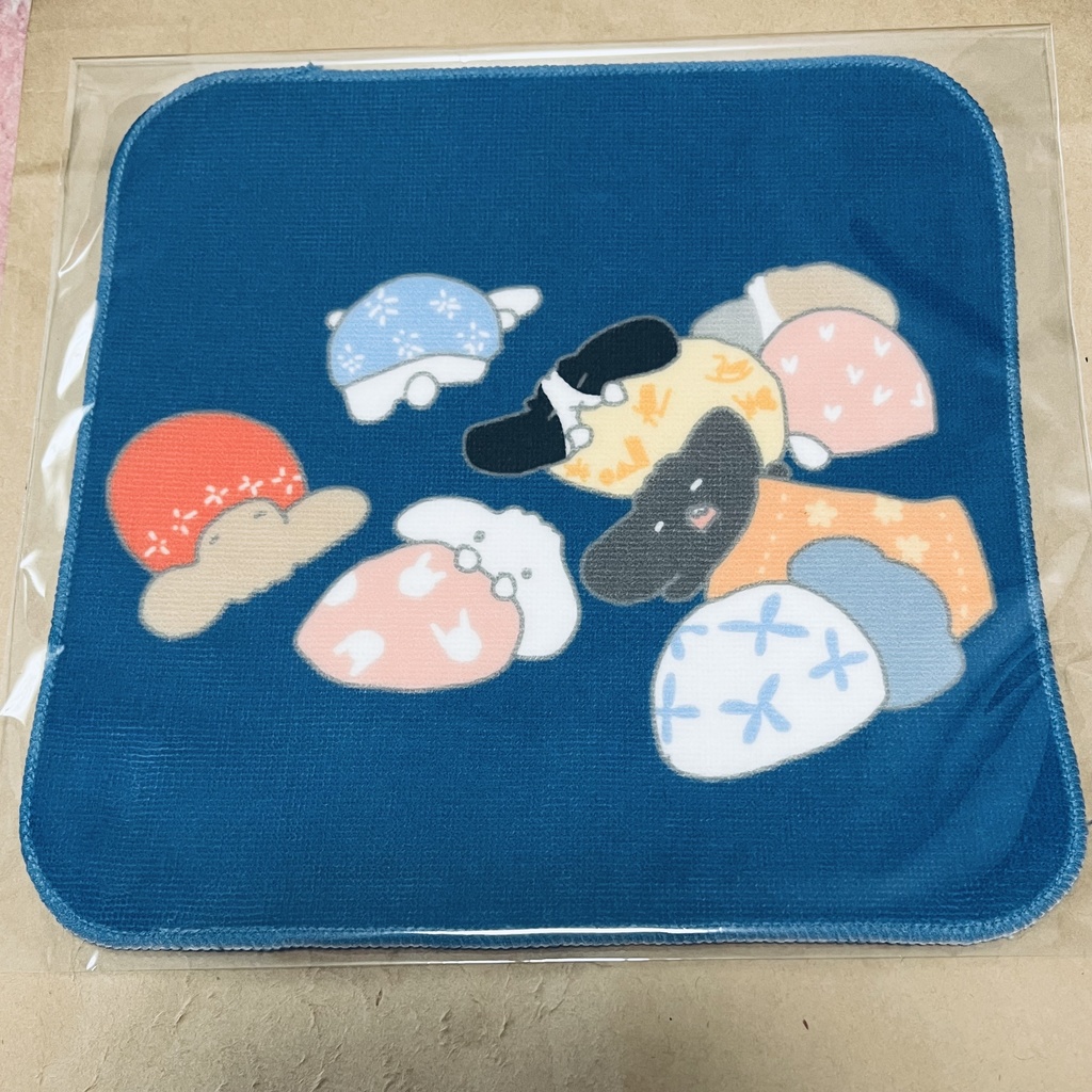 #12 眠るこうさぎちゃんたちハンカチ