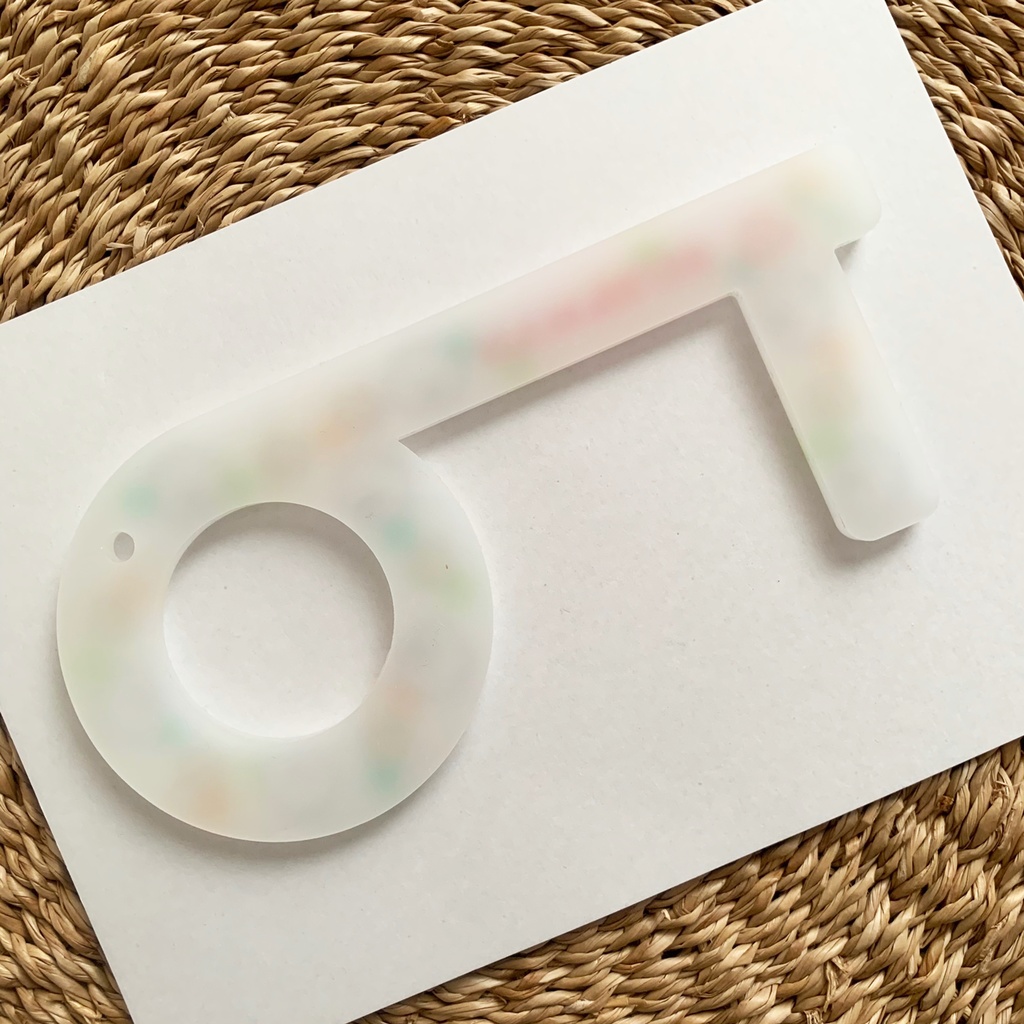 BUTAMAN HOKAHOKA アクリルドアオープナー (乳白色)