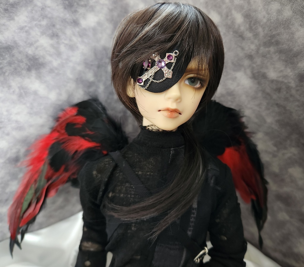 羽根 ー レッド✕ブラック ー