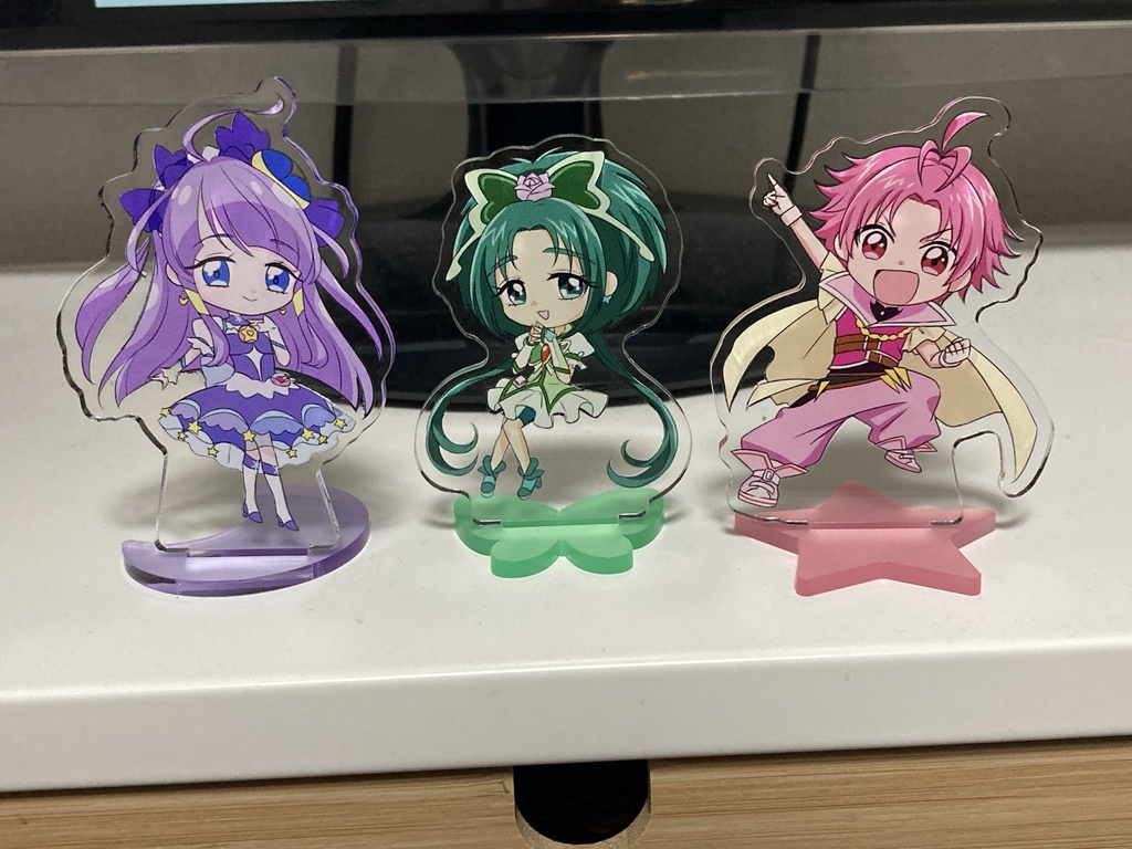 キュアアクリルスタンド