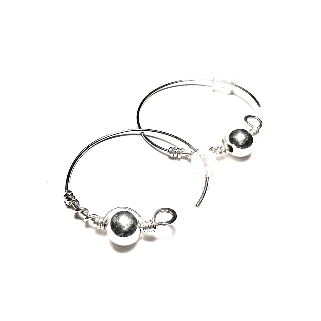 小さなアシリパさんのニンカリ風フープピアス　silver