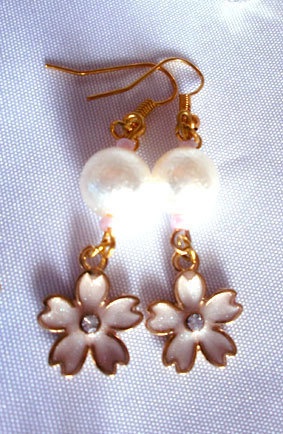 桜とパールのピアス