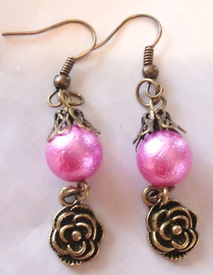 桜とピンク珠ピアス