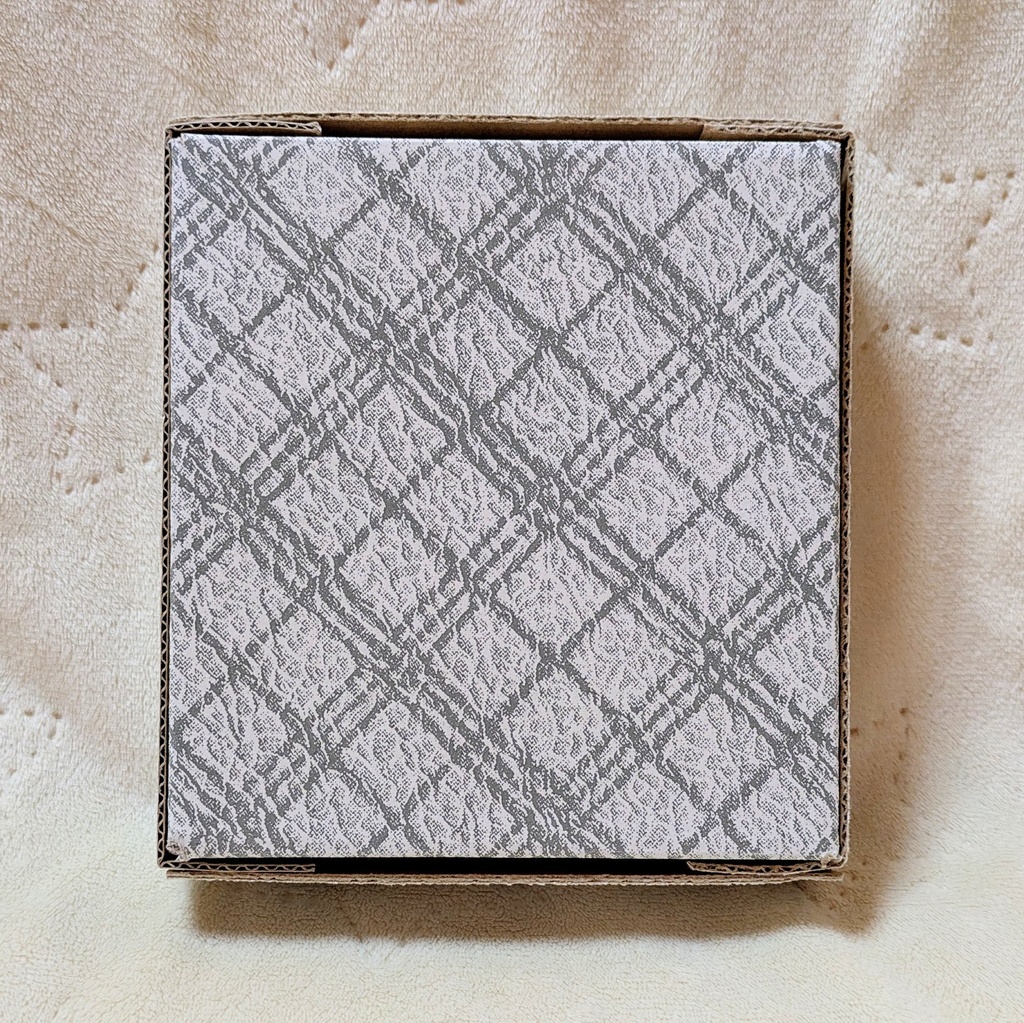 額装作品「あなたとひな祭りを楽しむぽてぱんだ」