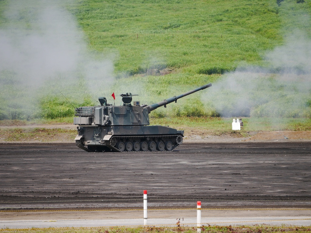 陸上自衛隊 総合火力演習 写真集 496枚収録
