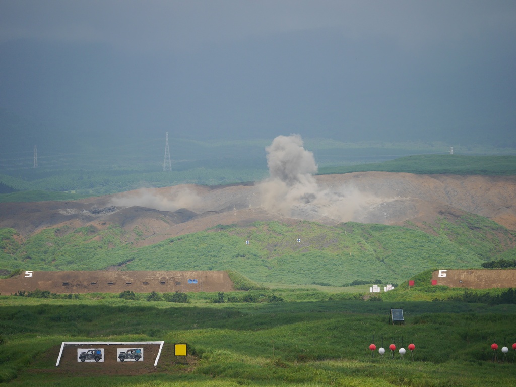 陸上自衛隊 総合火力演習 写真集 496枚収録