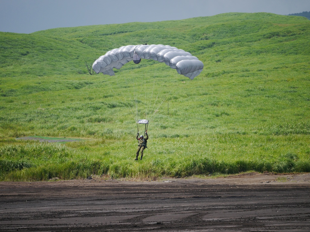 陸上自衛隊 総合火力演習 写真集 496枚収録