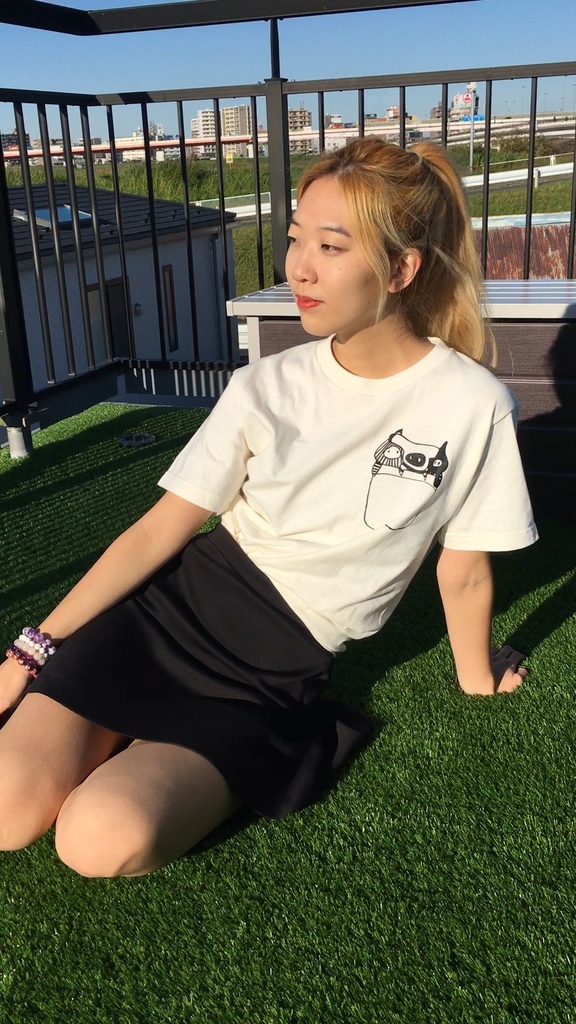 絵本キャラクターのTシャツ セルクナム ポケットデザイン