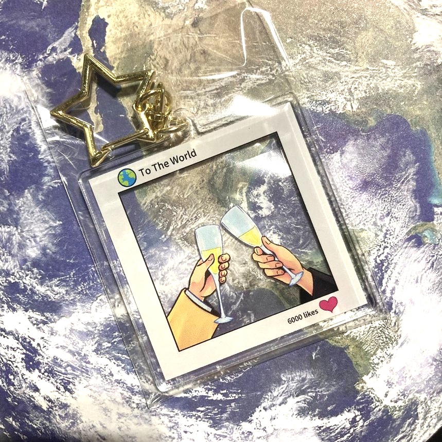 【クリックポスト】[To The World ! キーホルダー]