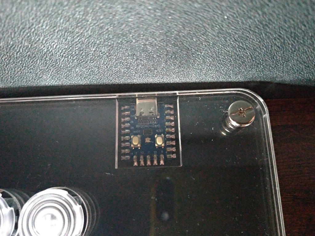 薄型レバーレスコントローラー