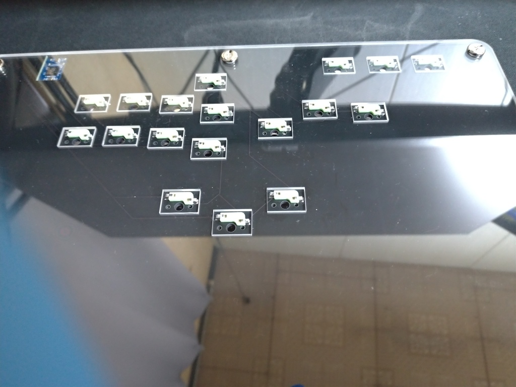 薄型レバーレスコントローラー