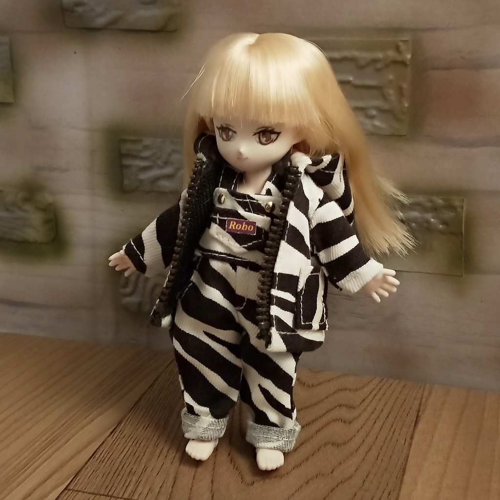 *オビツ11 シマウマ柄パーカーセット ドール服 ねんどろいどどーる*