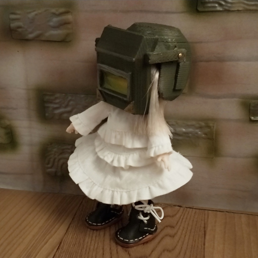 *オビツ11 溶接用ヘルメットドール小物*