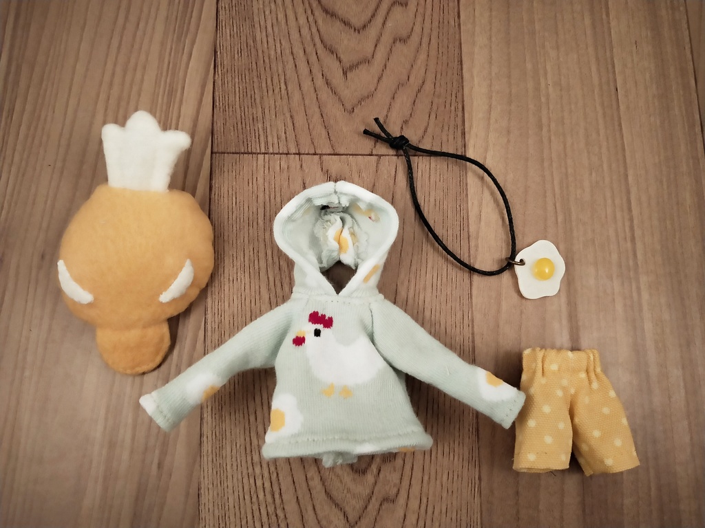 *オビツ11 ニワトリ柄トレーナーセット ドール服 ねんどろいどどーる*