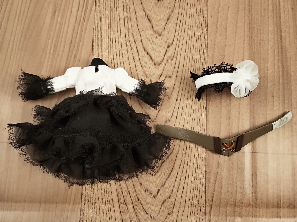 *オビツ11 ゴスロリドレスセット(黒) ドール服 ねんどろいどどーる*