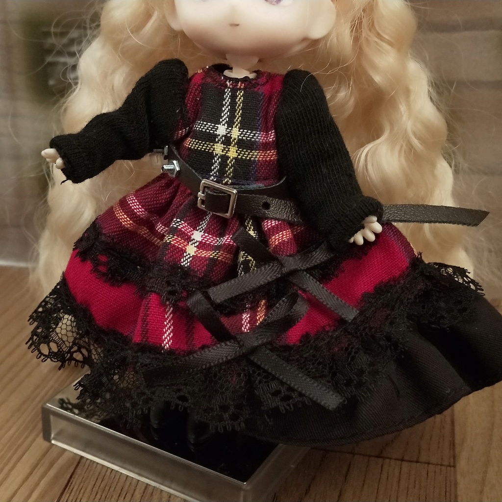 ＊オビツ11 ゴスパンク風ワンピース（ベルト付き） ドール服 ねんどろいどどーる＊