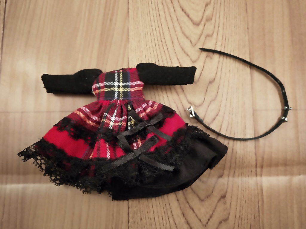 ＊オビツ11 ゴスパンク風ワンピース（ベルト付き） ドール服 ねんどろいどどーる＊