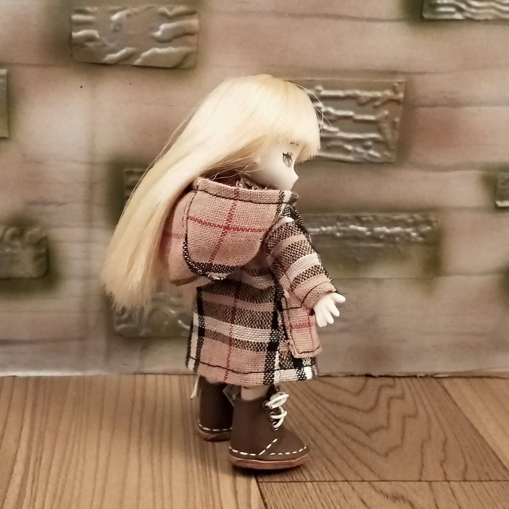 ＊オビツ11 コート(薄茶チェック柄） ドール服 ねんどろいどどーる＊