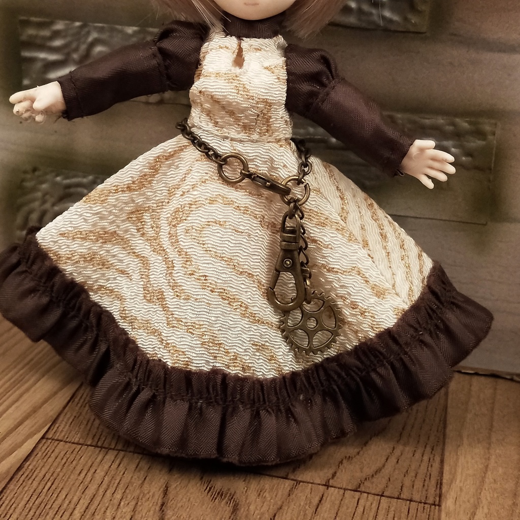 *オビツ11 白地に金ラメのドレスセット ドール服 ねんどろいどどーる*