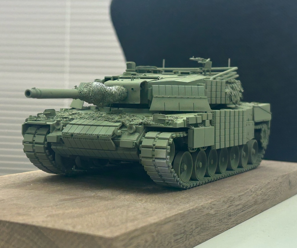 1/35 ウクライナ陸軍 LEOPARD2 A4V 改造キット