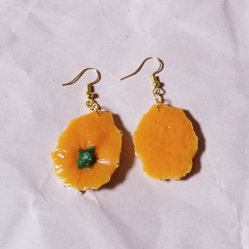 みかんの皮ピアス　ヘタ付