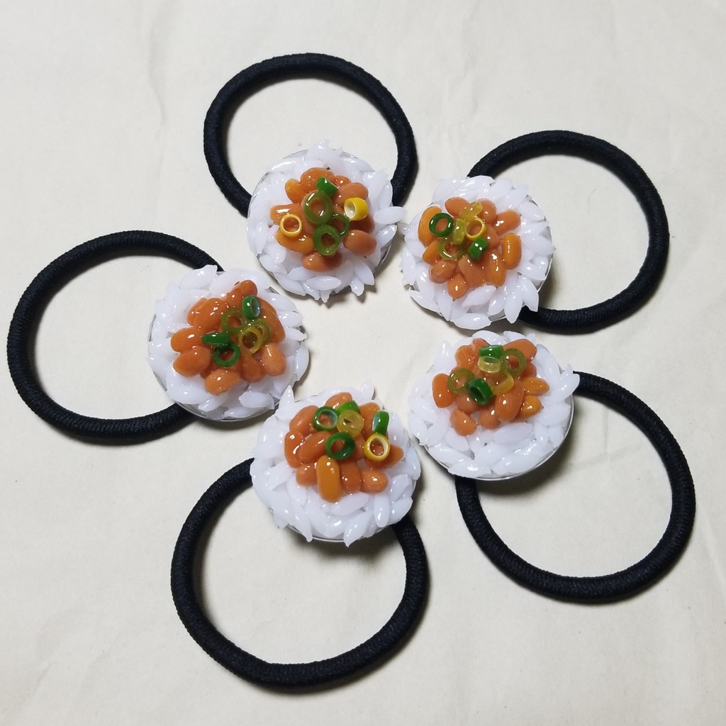 納豆ご飯のヘアゴム