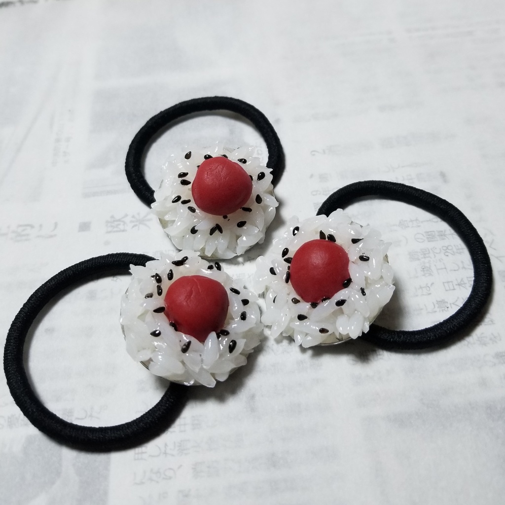 小梅ご飯のヘアゴム