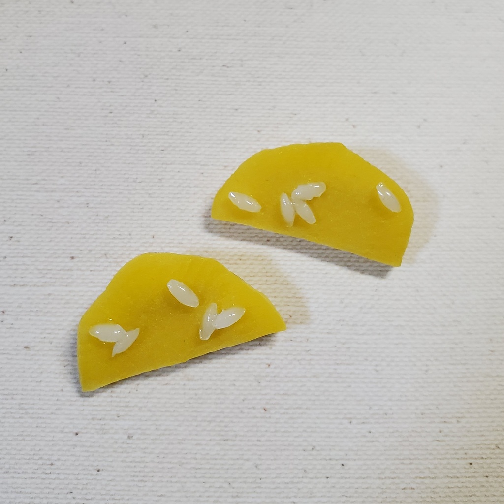 たくあんブローチ