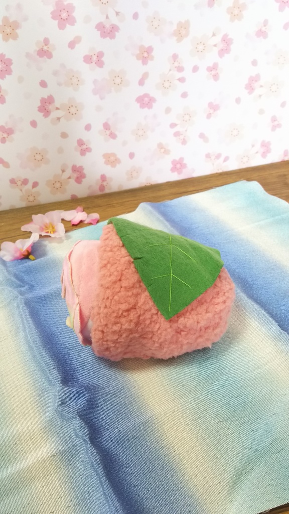 4月4日22時~販売【さくら餡+明るめ緑の葉】さくらもち服