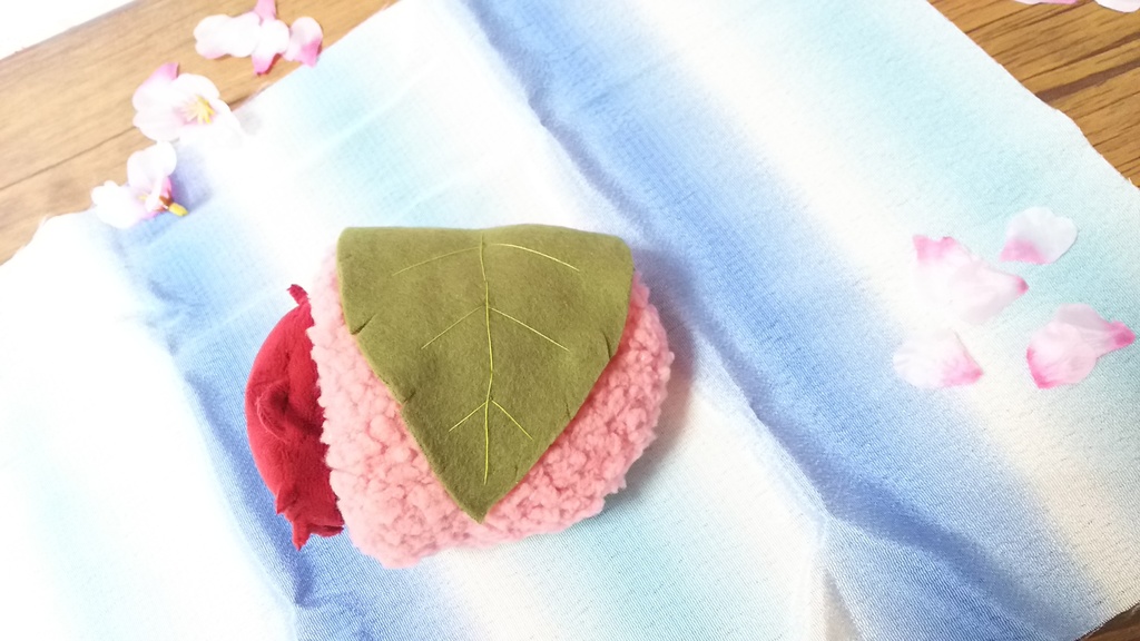 4月18日21時~販売【さくら餡+渋め緑の葉】さくらもち服