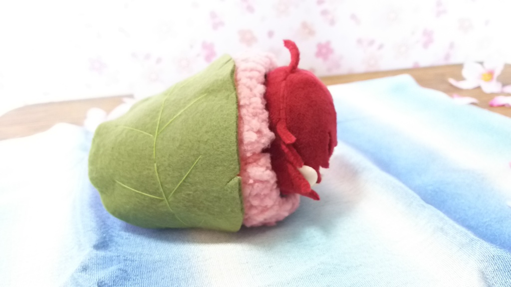 4月18日21時~販売【さくら餡+渋め緑の葉】さくらもち服