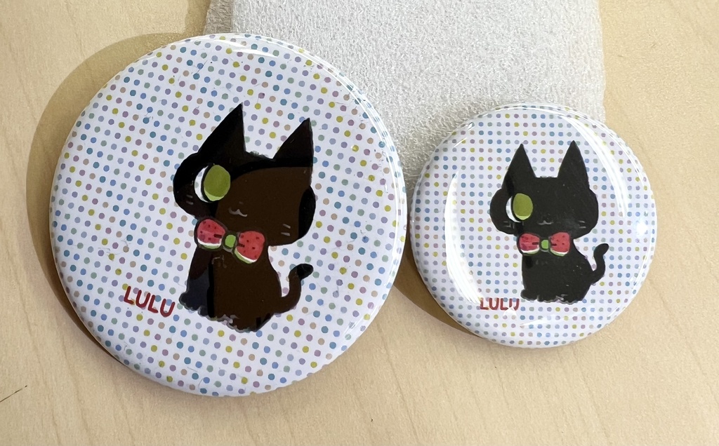 黒猫ルルちゃんコンパクトミラー&缶バッジセット
