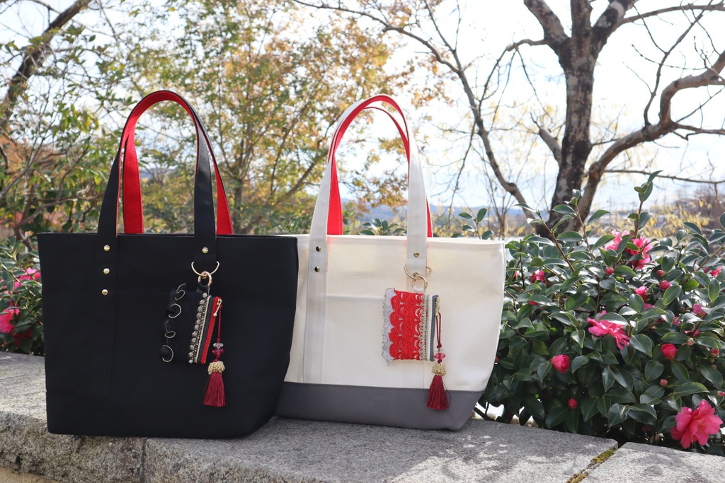 加州清光 イメージチャームポーチ付き 𝐵𝐼𝐺サイズバッグ