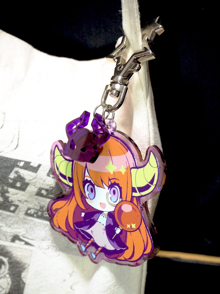 クラリッサのリバーシブルアクリルキーホルダー