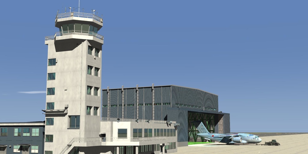 航空自衛隊　格納庫と管制塔