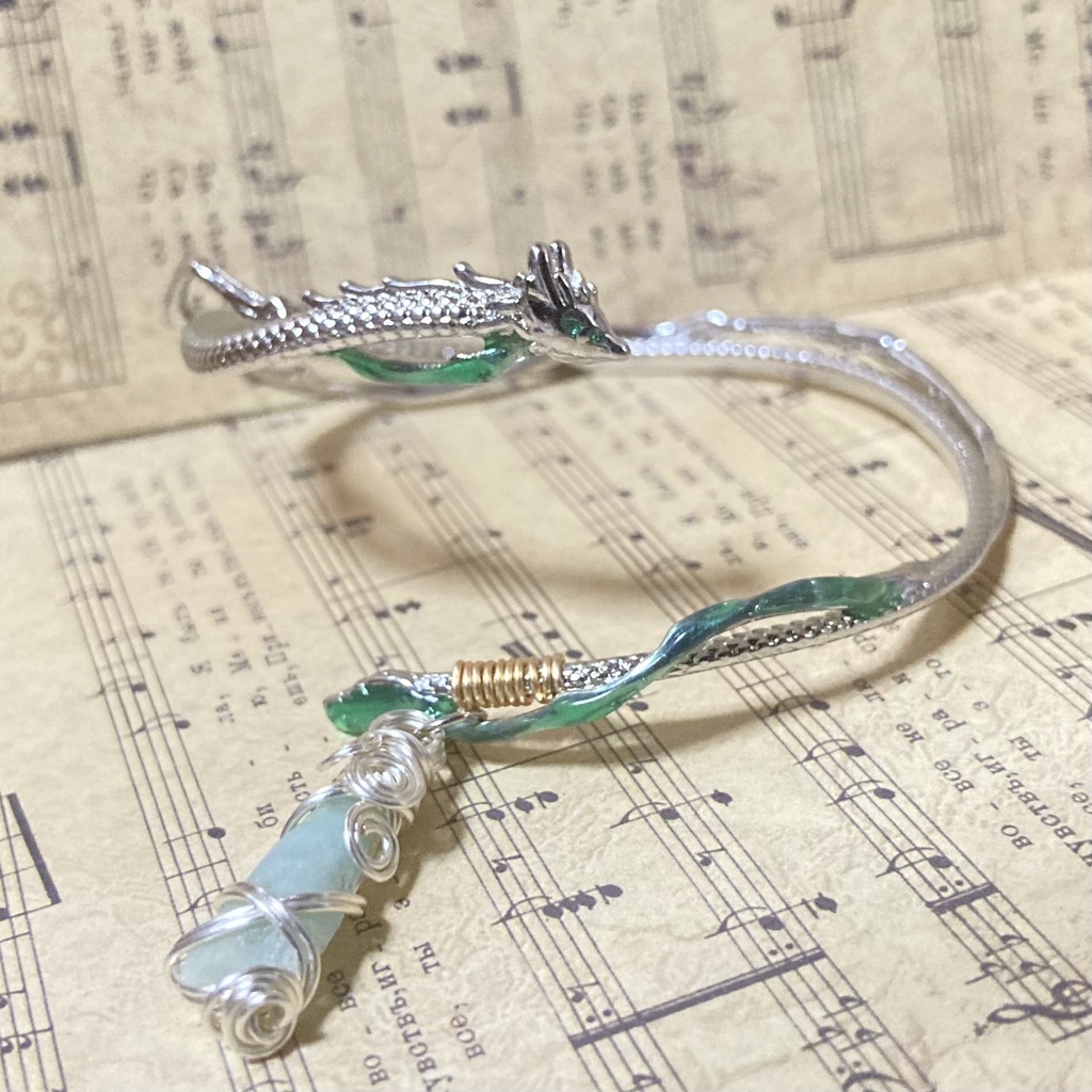 【ハンドメイド】レジン　鉱石龍のブレスレット　各種