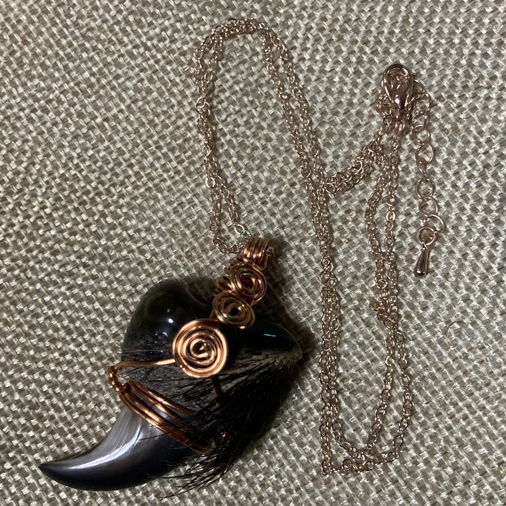 【ハンドメイド】熊の爪ネックレス