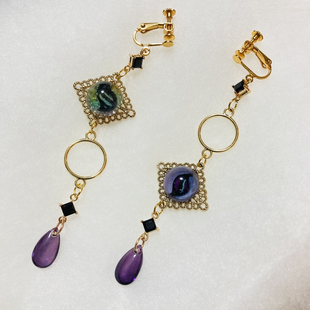 【ハンドメイド】カラスバイメージ　イヤリング　キーストーン&メガストーンver.