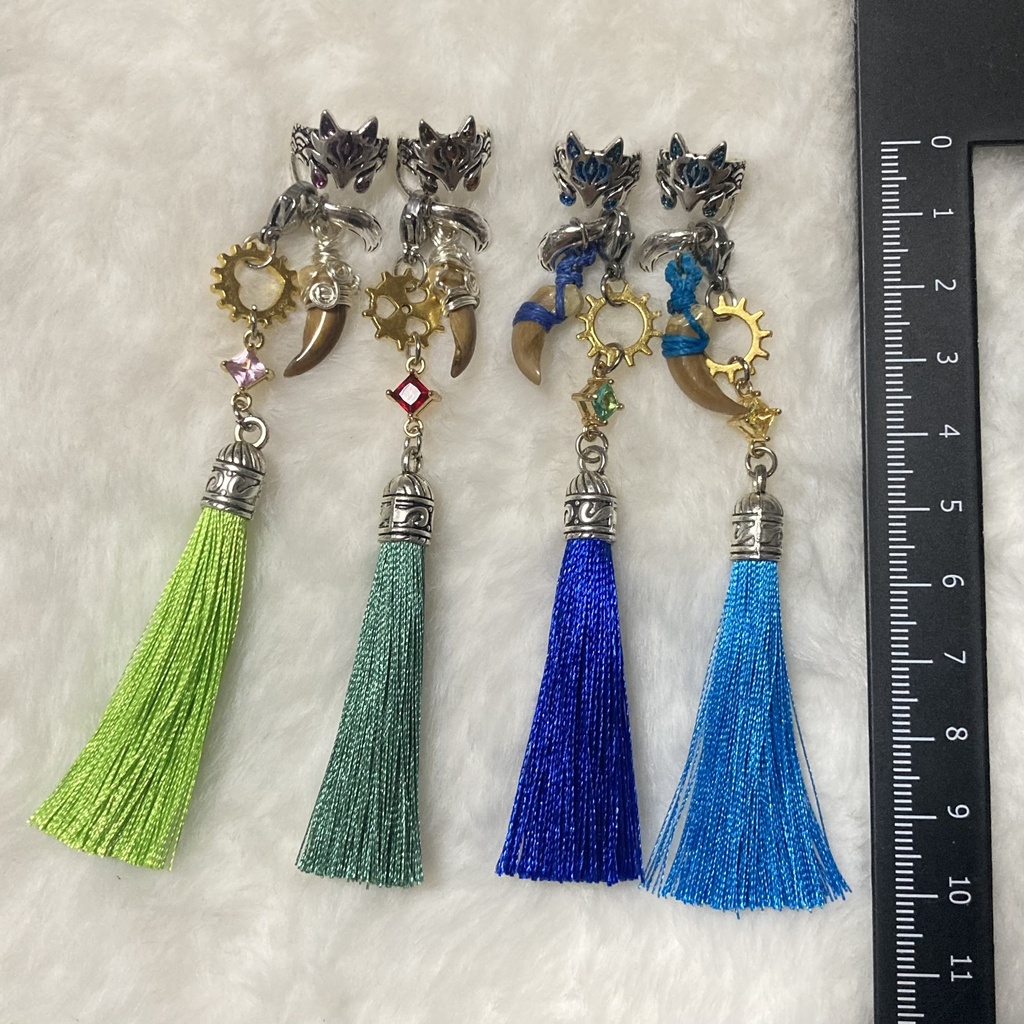 【ハンドメイド•レジン】星狐の耳飾り 片耳販売