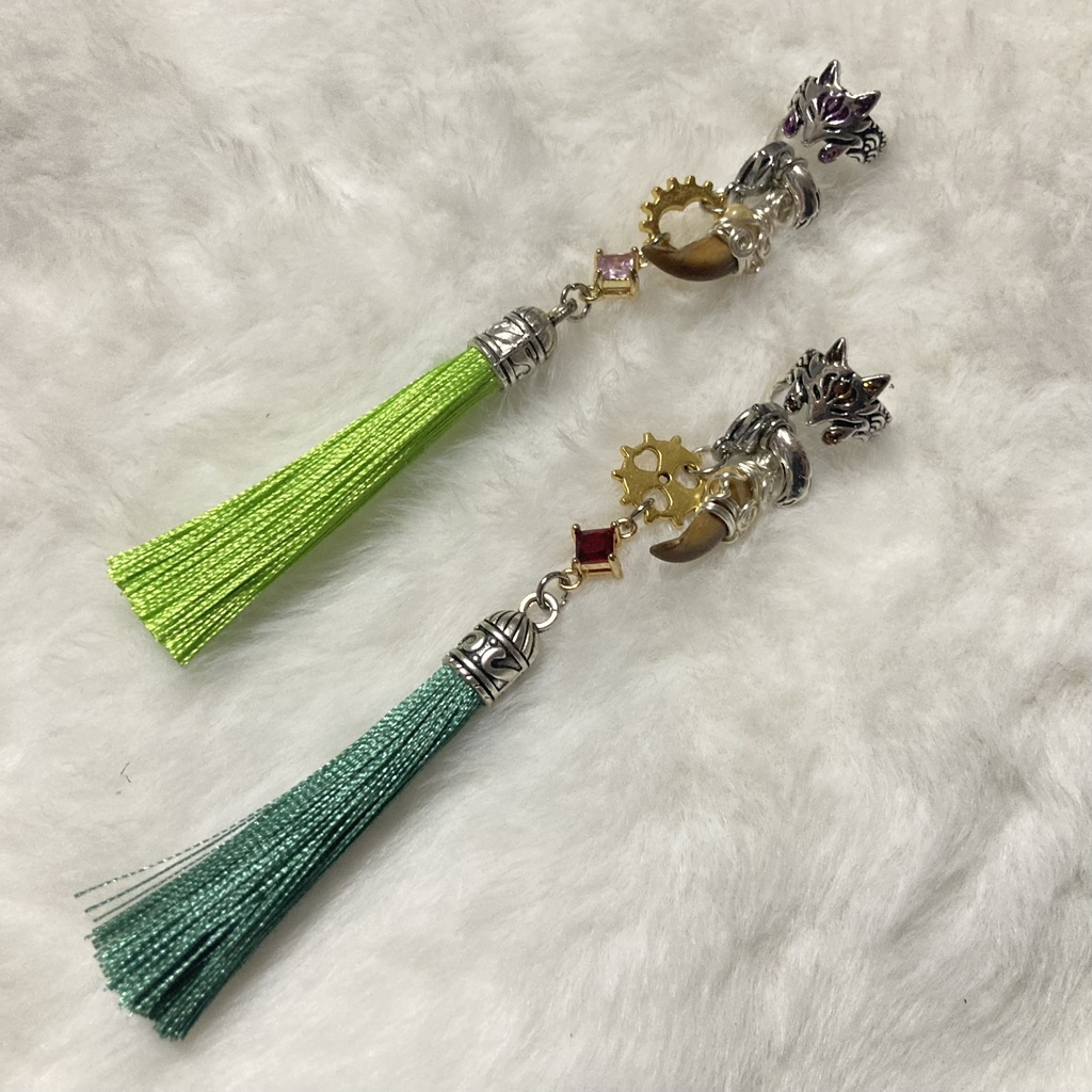 【ハンドメイド•レジン】星狐の耳飾り 片耳販売