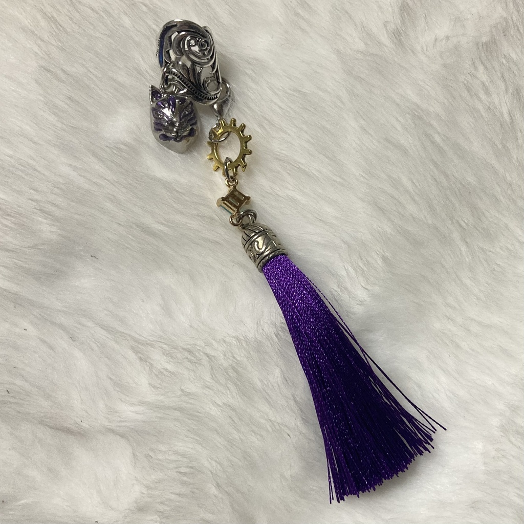 【ハンドメイド•レジン】呪い狐の面 耳飾り