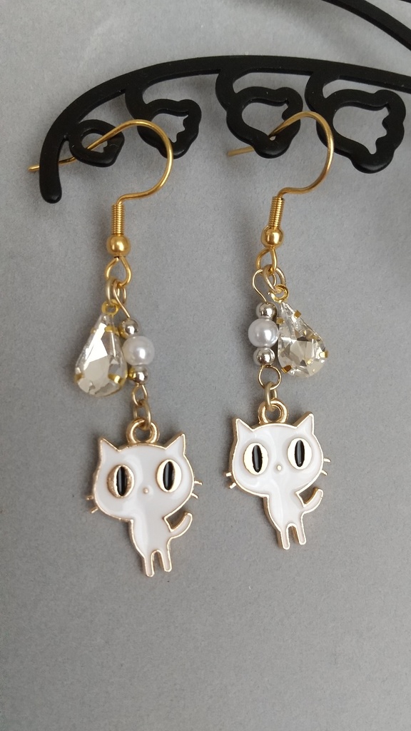 ✪猫＆しずくピアス