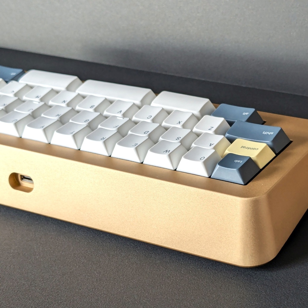 Henge40 - 12列ロースタ40%アルミケースキーボード