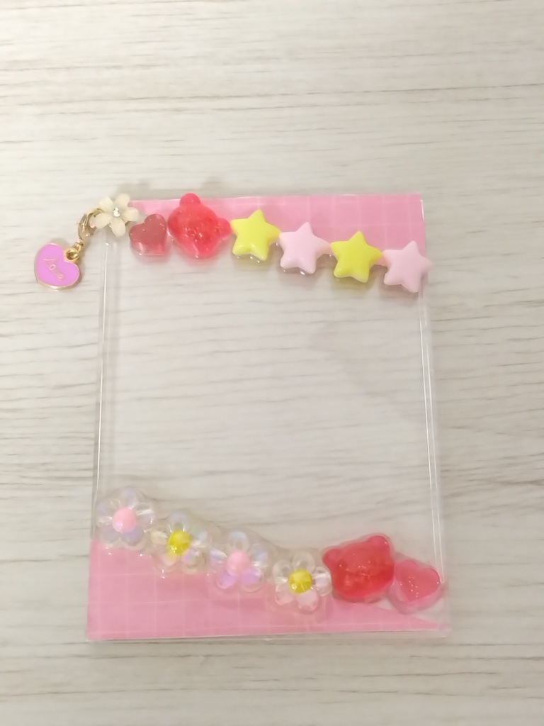 デコトレカケースチャーム付き