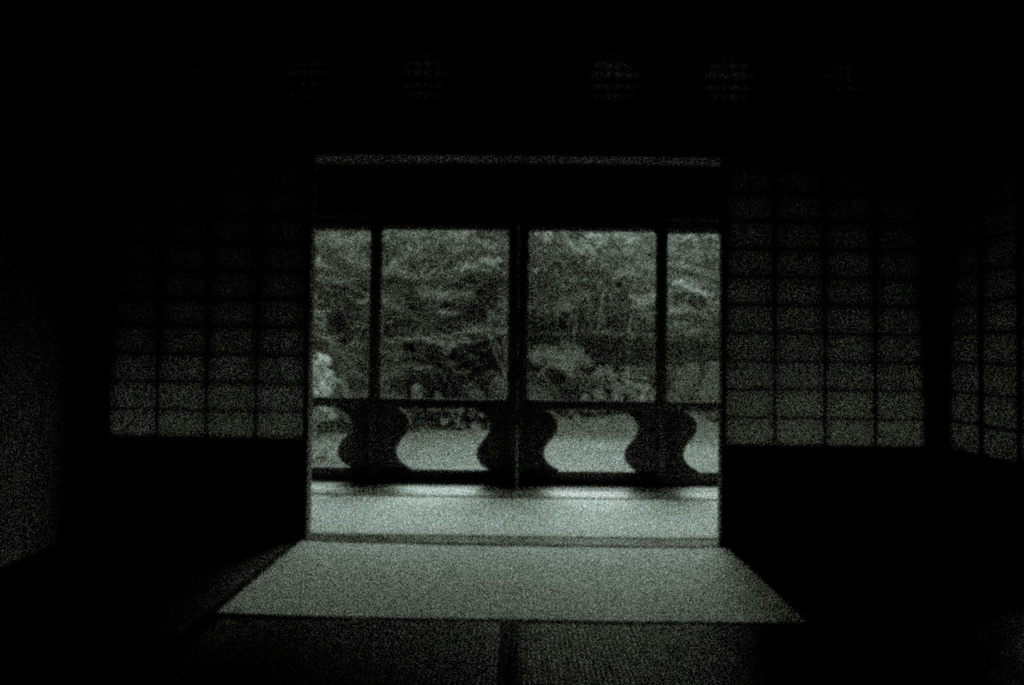 この和室、誰もいないはずなのに |  30分　睡眠用ホラーBGM