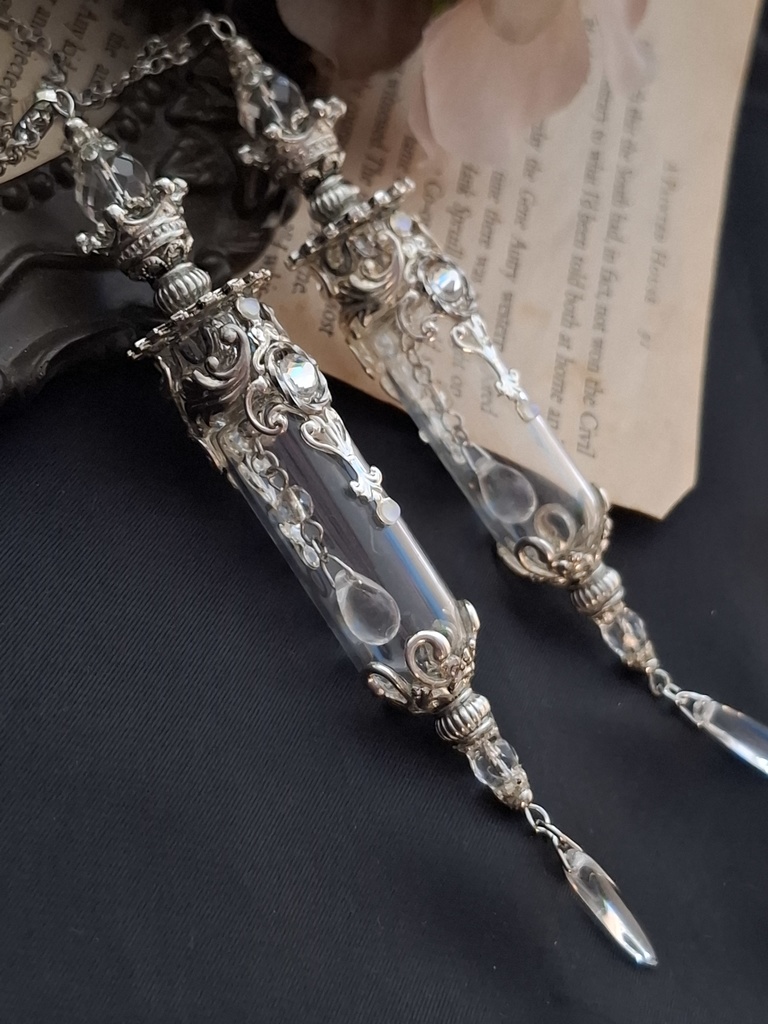 再再販・Träne(涙壺モチーフネックレス)