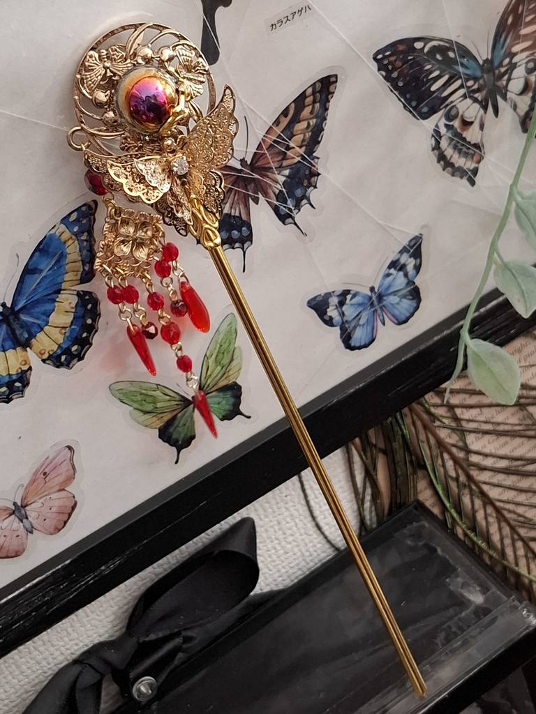 君に合う色(ガラスカボションと蝶々のかんざし)